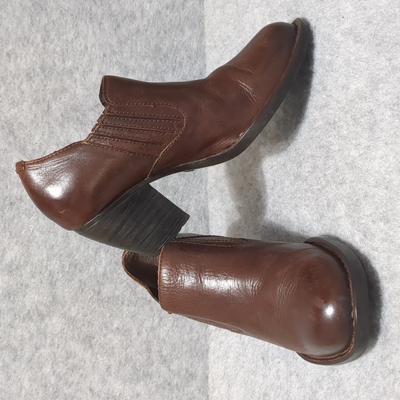 Born Olivia brown Leather Ankle Booties Size 8 - Picture 4 of 9